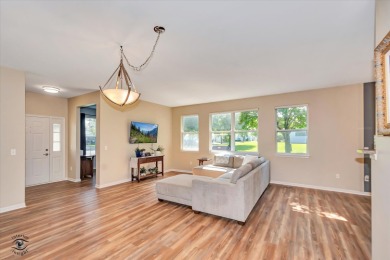 *Home Sale Contingency - Continue to Show* Resort-style living on Mistwood Golf Club in Illinois - for sale on GolfHomes.com, golf home, golf lot