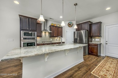 Beautifully maintained 2018 move-in ready single-level home with on Farmstead Golf Links in North Carolina - for sale on GolfHomes.com, golf home, golf lot
