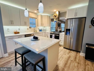 Welcome to 124 Willet Way located in the highly sought-after 55+ on Ron Jaworskis RiverWinds Golf and Tennis Club in New Jersey - for sale on GolfHomes.com, golf home, golf lot