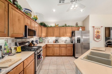 Very popular Trova Model w/2 bed, 2 bath PLUS Den that is on Oakwood Golf Club  in Arizona - for sale on GolfHomes.com, golf home, golf lot
