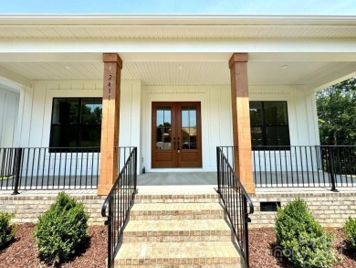 Beautiful new custom single level home with 3 bedrooms, 2.5 on Club At Irish Creek in North Carolina - for sale on GolfHomes.com, golf home, golf lot