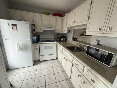 Beautiful condo 2 bedrooms, 2 bathrooms in Lauderhill East on Lauderhill Golf Course in Florida - for sale on GolfHomes.com, golf home, golf lot