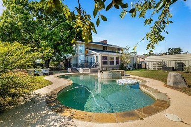 Golf cart and appliances included!
Located between holes 12, 17 on Lake Kiowa Golf Course in Texas - for sale on GolfHomes.com, golf home, golf lot