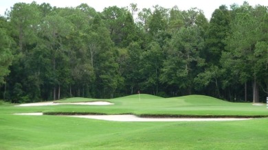 This updated 2 bed / 2 bath is move in ready.   Kitchen has new on Big Cypress Golf and Country Club in Florida - for sale on GolfHomes.com, golf home, golf lot