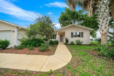 SPRUCE CREEK SOUTH 55+ GOLF COURSE COMMUNITY JUST NORTH OF THE on The Links of Spruce Creek in Florida - for sale on GolfHomes.com, golf home, golf lot