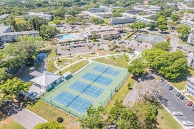 Investor Special in On Top of the World! This 2-bedroom on On Top Of The World Golf Course in Florida - for sale on GolfHomes.com, golf home, golf lot
