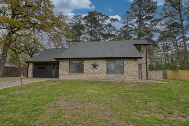What a great find! This is the home for you!  on Hide-A-Way Lake Golf Course in Texas - for sale on GolfHomes.com, golf home, golf lot