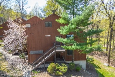Welcome to Your Year-Round Retreat in Great Gorge! This updated on Minerals Golf Club in New Jersey - for sale on GolfHomes.com, golf home, golf lot