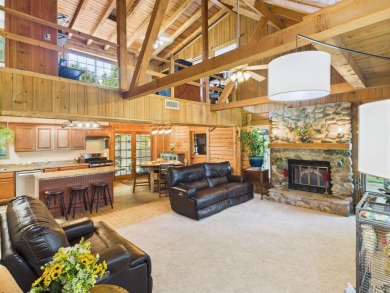 Charming 2-bedroom, 2-bathroom home with a spacious loft on Idylwild Golf Club in Texas - for sale on GolfHomes.com, golf home, golf lot