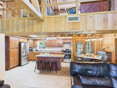 Charming 2-bedroom, 2-bathroom home with a spacious loft on Idylwild Golf Club in Texas - for sale on GolfHomes.com, golf home, golf lot