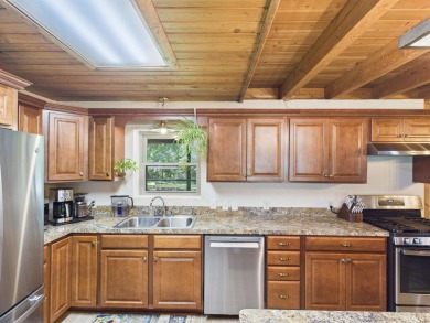 Charming 2-bedroom, 2-bathroom home with a spacious loft on Idylwild Golf Club in Texas - for sale on GolfHomes.com, golf home, golf lot