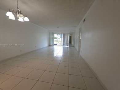 ***SELLER MOTIVATED***Charming 2-Bed, 2-Bath First-Floor Condo on Hollybrook Golf and Tennis Club  in Florida - for sale on GolfHomes.com, golf home, golf lot