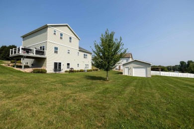 Spacious and versatile near Devil's Lake State Park. This on Baraboo Country Club in Wisconsin - for sale on GolfHomes.com, golf home, golf lot