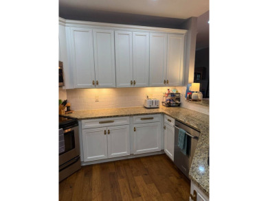 This beautiful, well maintained, 2,476 sqft home features a on Grand National Golf Course in Alabama - for sale on GolfHomes.com, golf home, golf lot