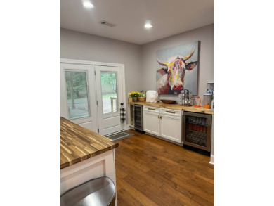 This beautiful, well maintained, 2,476 sqft home features a on Grand National Golf Course in Alabama - for sale on GolfHomes.com, golf home, golf lot