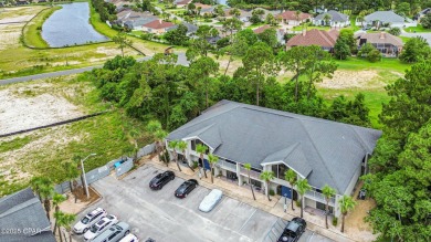 Welcome to your peaceful retreat in The Glades -- a beautifully on Hombre Golf Club in Florida - for sale on GolfHomes.com, golf home, golf lot