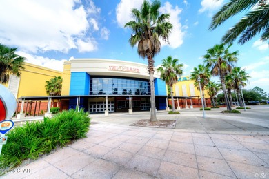 Welcome to your peaceful retreat in The Glades -- a beautifully on Hombre Golf Club in Florida - for sale on GolfHomes.com, golf home, golf lot
