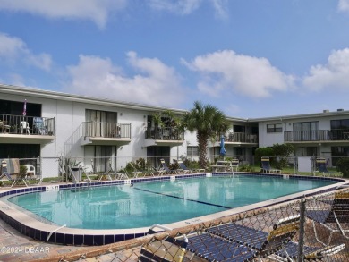 This charming 2-bedroom, 2-bathroom apartment offers a fantastic on Daytona Beach Golf Club in Florida - for sale on GolfHomes.com, golf home, golf lot