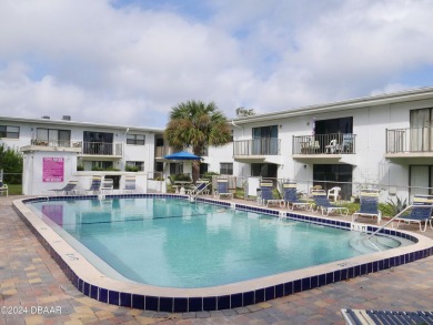 This charming 2-bedroom, 2-bathroom apartment offers a fantastic on Daytona Beach Golf Club in Florida - for sale on GolfHomes.com, golf home, golf lot