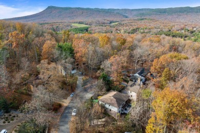 Well Appointed Resort Contemporary mountain home with a on Woodstone Meadows Golf Course At Massanutten in Virginia - for sale on GolfHomes.com, golf home, golf lot