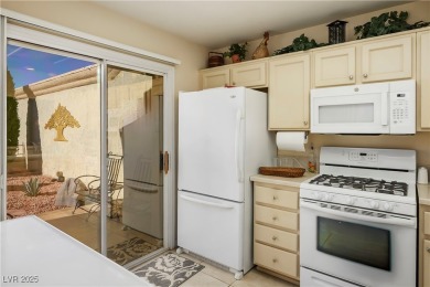 Nicely maintained 2-bedroom, 2-bath, 1,179 sq. ft. Carlsbad on Highland Falls Golf Club in Nevada - for sale on GolfHomes.com, golf home, golf lot