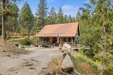 Secure your Castle Mountain getaway while you can. Nicely on Terrace Lakes Golf Resort in Idaho - for sale on GolfHomes.com, golf home, golf lot