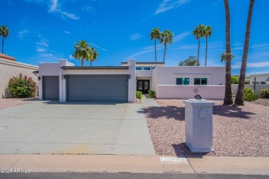PRICE REDUCED to move fast - This beautiful Alameda model has on Sun Lakes Country Club in Arizona - for sale on GolfHomes.com, golf home, golf lot