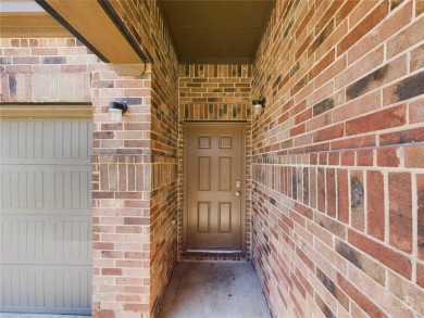 Welcome to this charming and meticulously maintained 3-bedroom on Shadow Glen Golf Club in Texas - for sale on GolfHomes.com, golf home, golf lot