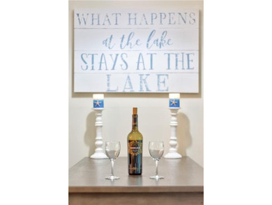 Fully renovated 2-bedroom condo in Lake Arrowhead. Open floor on The Highlands Course at Lake Arrowhead in Georgia - for sale on GolfHomes.com, golf home, golf lot