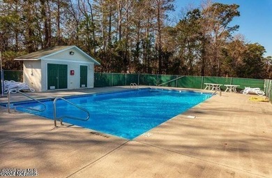 4 bedrooms, 3.5 baths, PLUS a bonus room!! The master suite is a on Harbour Point Golf Club in North Carolina - for sale on GolfHomes.com, golf home, golf lot