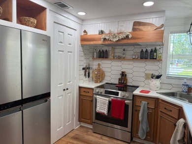 This magnificent double-wide mobile home in the desirable on Rolling Greens Executive Golf Community in Florida - for sale on GolfHomes.com, golf home, golf lot