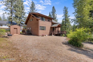Welcome to this stunning lodge-style home in the heart of the on Stoneridge Golf Club in Idaho - for sale on GolfHomes.com, golf home, golf lot