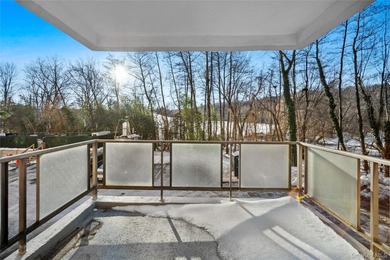 Commuter's dream! 1,200 square foot corner apartment with golf on Scarsdale Golf Club in New York - for sale on GolfHomes.com, golf home, golf lot