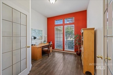 Beautifully maintained single-level home on a desirable corner on Lakeview Golf Club in Idaho - for sale on GolfHomes.com, golf home, golf lot