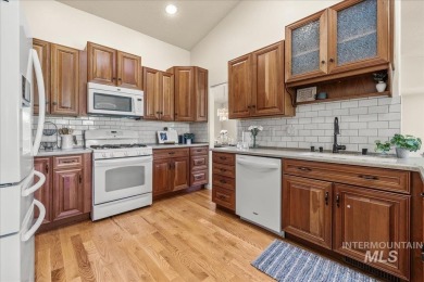 Magnificent home in premier subdivision. Sitting on Lakeview on Lakeview Golf Club in Idaho - for sale on GolfHomes.com, golf home, golf lot