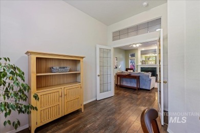 Beautifully maintained single-level home on a desirable corner on Lakeview Golf Club in Idaho - for sale on GolfHomes.com, golf home, golf lot