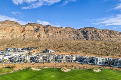 Experience the perfect getaway at this beautiful 3-bedroom, 3 on Copper Rock Golf Course in Utah - for sale on GolfHomes.com, golf home, golf lot