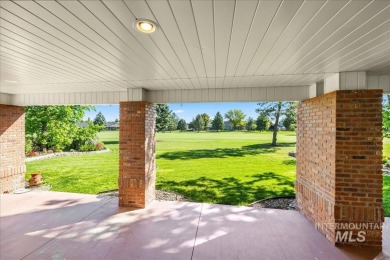 Magnificent home in premier subdivision. Sitting on Lakeview on Lakeview Golf Club in Idaho - for sale on GolfHomes.com, golf home, golf lot