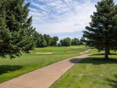 Beautifully Updated Detached Townhome on the Wilds 12th hole on The Wilds Golf Club in Minnesota - for sale on GolfHomes.com, golf home, golf lot