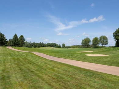 Beautifully Updated Detached Townhome on the Wilds 12th hole on The Wilds Golf Club in Minnesota - for sale on GolfHomes.com, golf home, golf lot