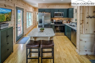 GREAT PRICE - RENTAL READY! Outstanding Log Cabin in Prime Beech on Beech Mountain Club in North Carolina - for sale on GolfHomes.com, golf home, golf lot