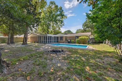 Charming home in Kenwood subdivision!
Welcome to this on Fort Walton Beach Golf Course in Florida - for sale on GolfHomes.com, golf home, golf lot