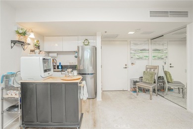 Welcome to this spectacular 2 bedroom, 2 bathroom view home at on Leisure Village Par 3 Golf Course in California - for sale on GolfHomes.com, golf home, golf lot