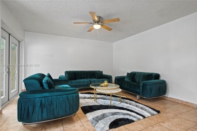 This Home Offers a Bright, Spacious and Well Appointed Floor on Hollybrook Golf and Tennis Club  in Florida - for sale on GolfHomes.com, golf home, golf lot