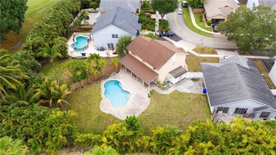 This Home Offers a Bright, Spacious and Well Appointed Floor on Hollybrook Golf and Tennis Club  in Florida - for sale on GolfHomes.com, golf home, golf lot