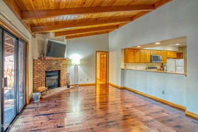 Perfectly located upper-level 3-bedroom, 2-bath condo in Sports on Pinetop Lakes Golf and Country Club in Arizona - for sale on GolfHomes.com, golf home, golf lot