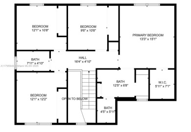 This Home Offers a Bright, Spacious and Well Appointed Floor on Hollybrook Golf and Tennis Club  in Florida - for sale on GolfHomes.com, golf home, golf lot