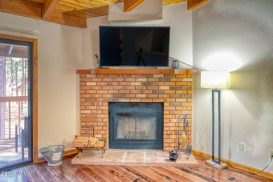 Perfectly located upper-level 3-bedroom, 2-bath condo in Sports on Pinetop Lakes Golf and Country Club in Arizona - for sale on GolfHomes.com, golf home, golf lot