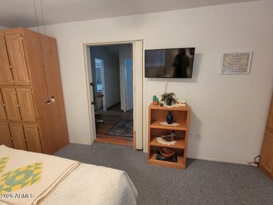 This is a wonderfully furnished 3 bedroom 3 bath home. Great on 3 Parks Fairways in Arizona - for sale on GolfHomes.com, golf home, golf lot