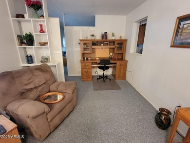 This is a wonderfully furnished 3 bedroom 3 bath home. Great on 3 Parks Fairways in Arizona - for sale on GolfHomes.com, golf home, golf lot